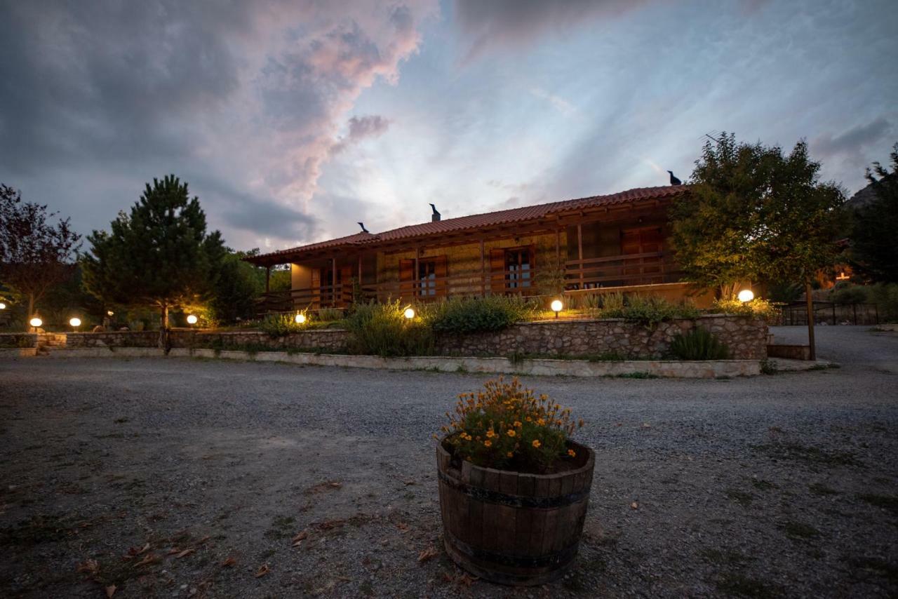 Orias Guesthouse & Farm Kalávryta Eksteriør bilde